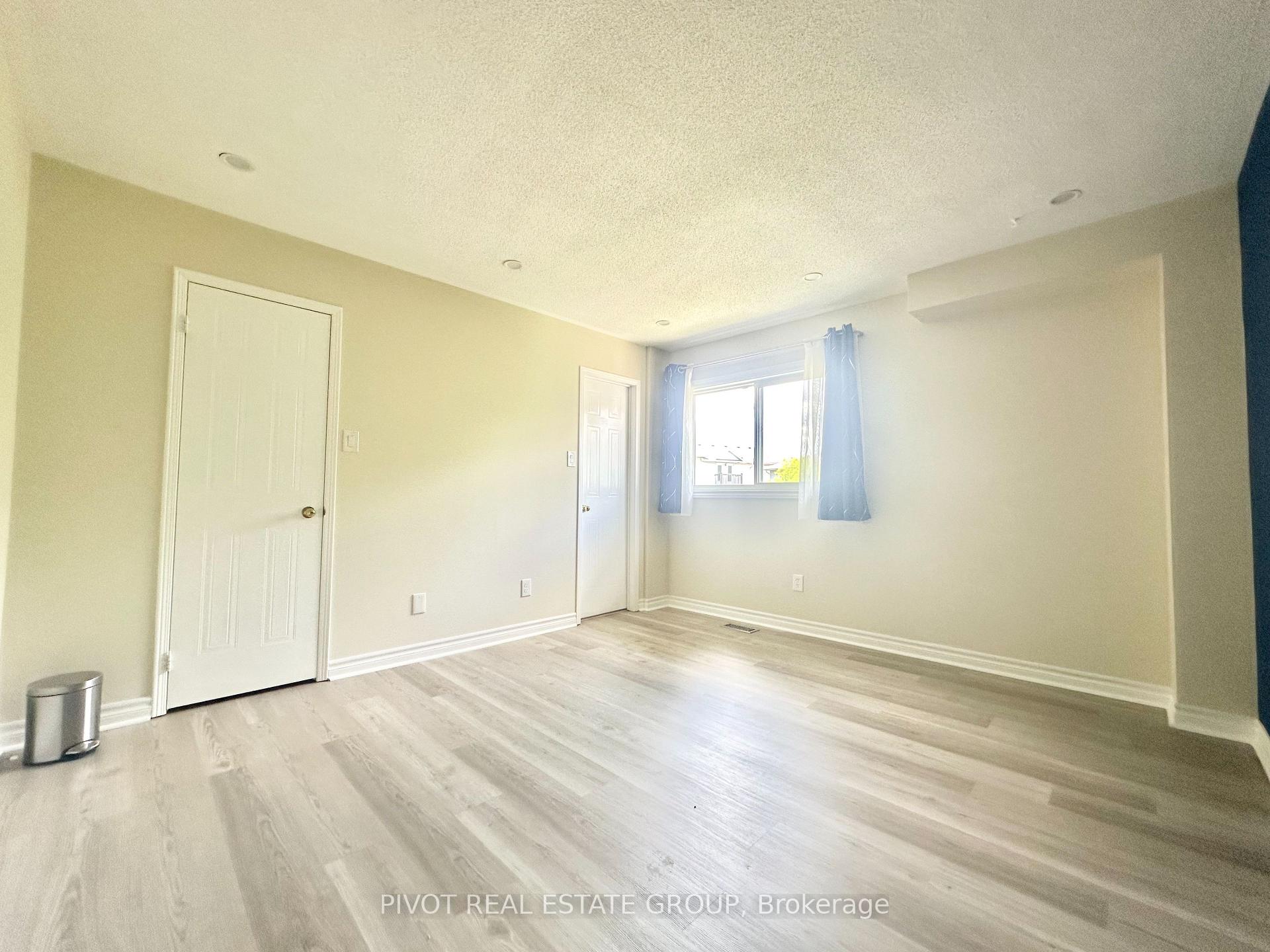 Photo 10 of 41 Wylie Circle, Halton Hills, Georgetown — HOMEH