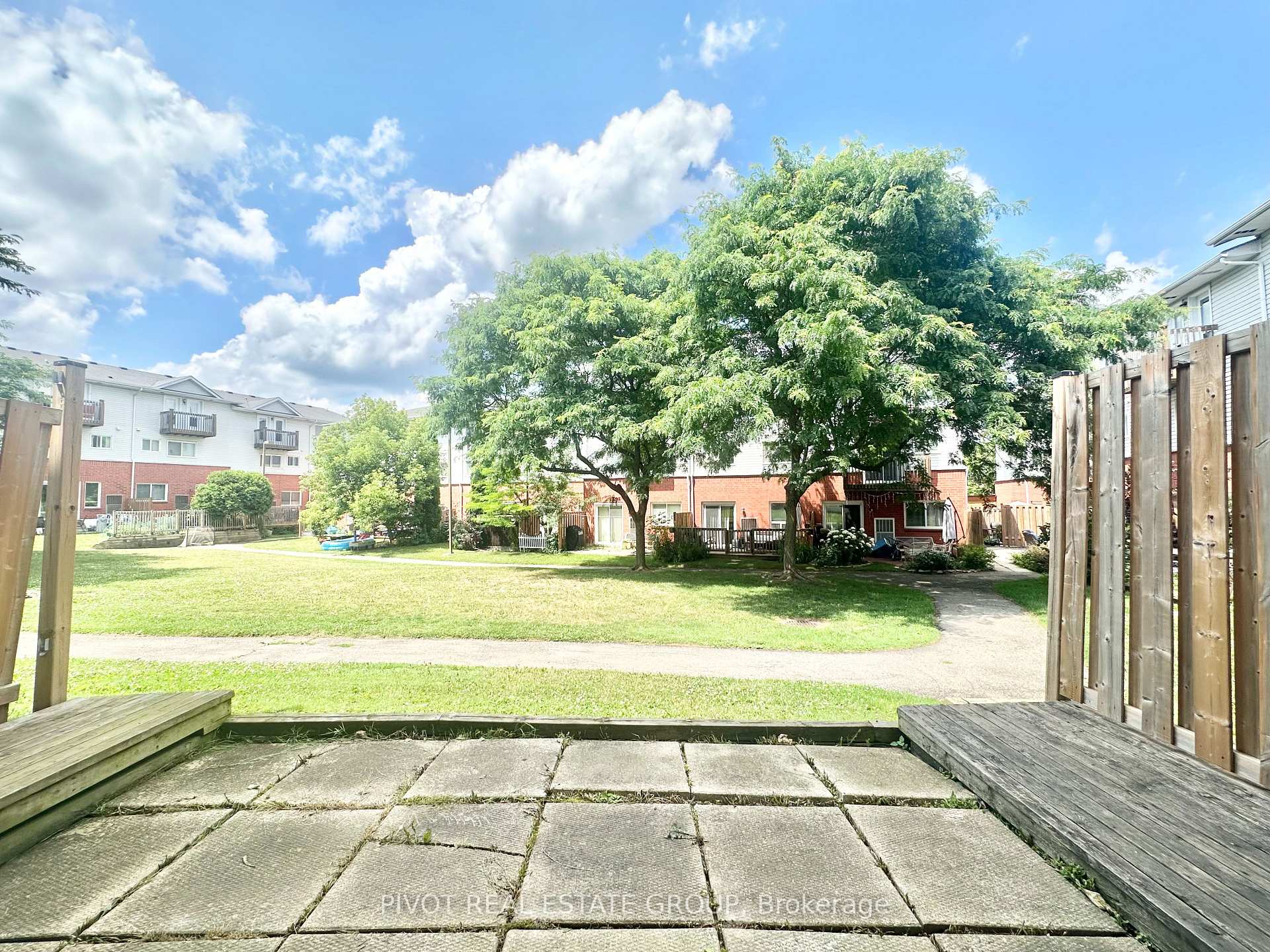 Photo 22 of 41 Wylie Circle, Halton Hills, Georgetown — HOMEH