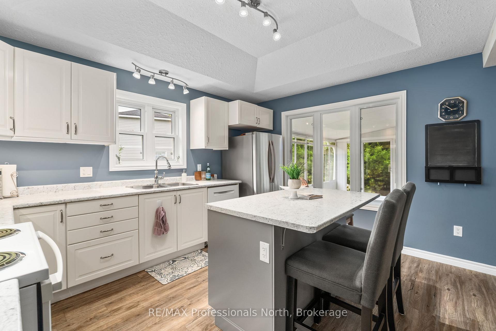 Photo 10 of 4 Red Maple Court, Gravenhurst, Muskoka (S) — HOMEH