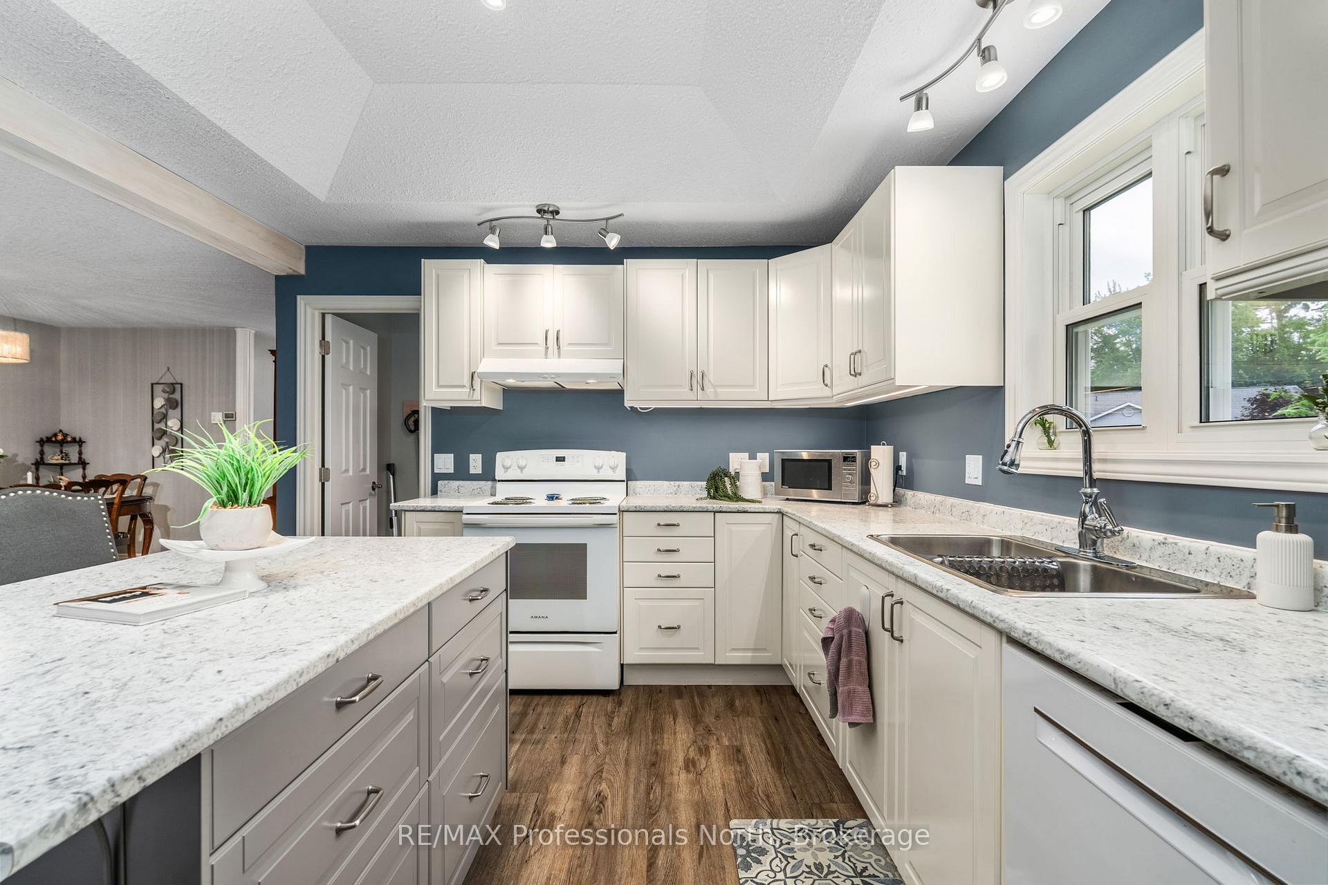 Photo 11 of 4 Red Maple Court, Gravenhurst, Muskoka (S) — HOMEH