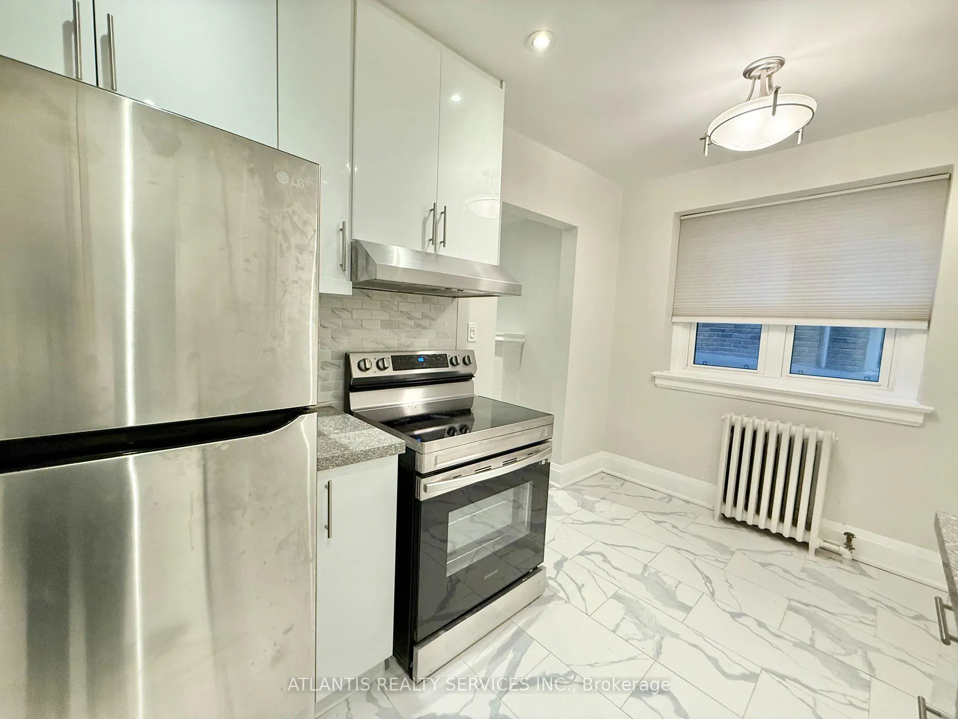 Photo 3 of Unit 105, 323 Lonsdale Road, Toronto, Forest Hill South — HOMEH