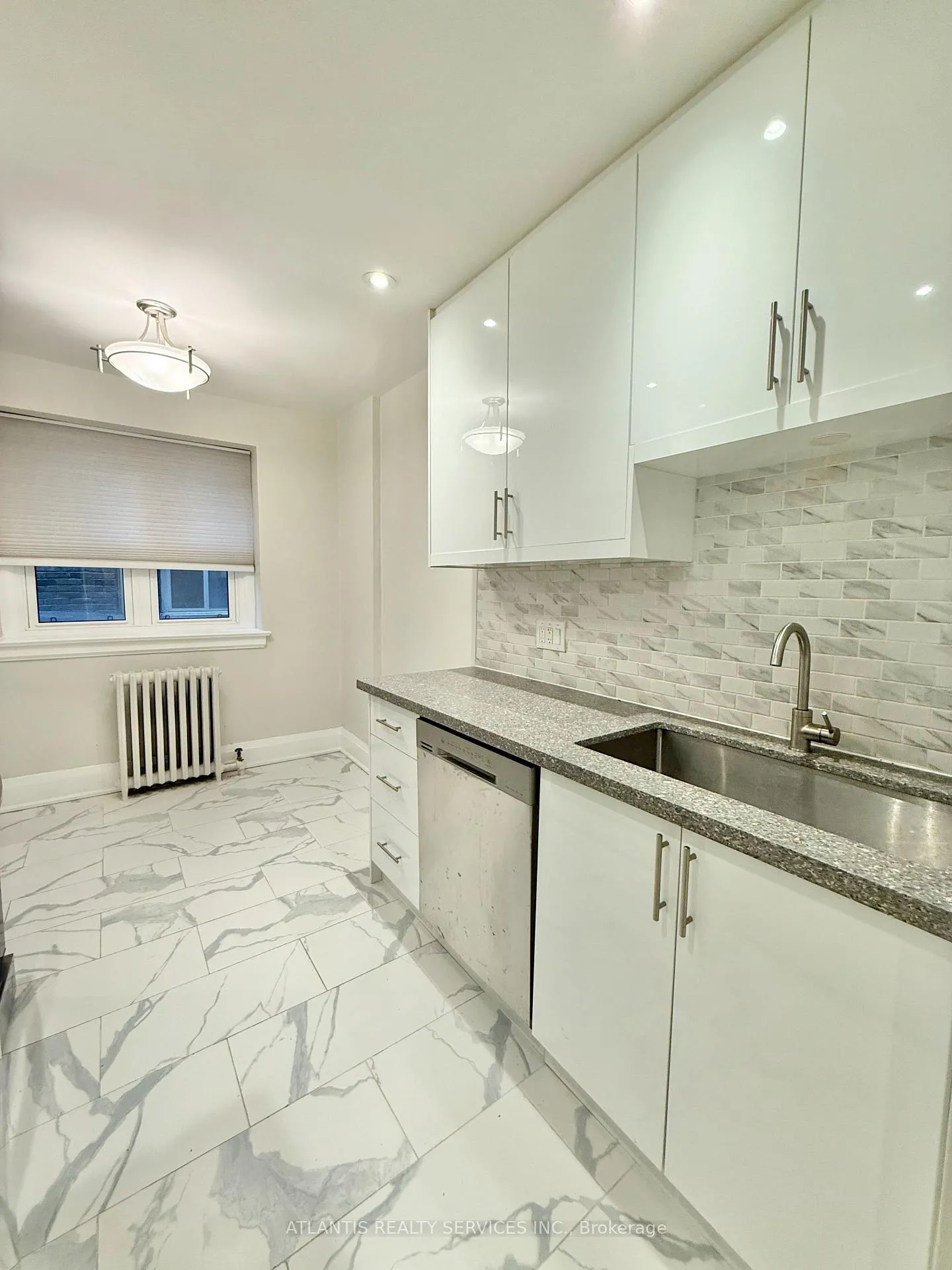 Photo 4 of Unit 105, 323 Lonsdale Road, Toronto, Forest Hill South — HOMEH