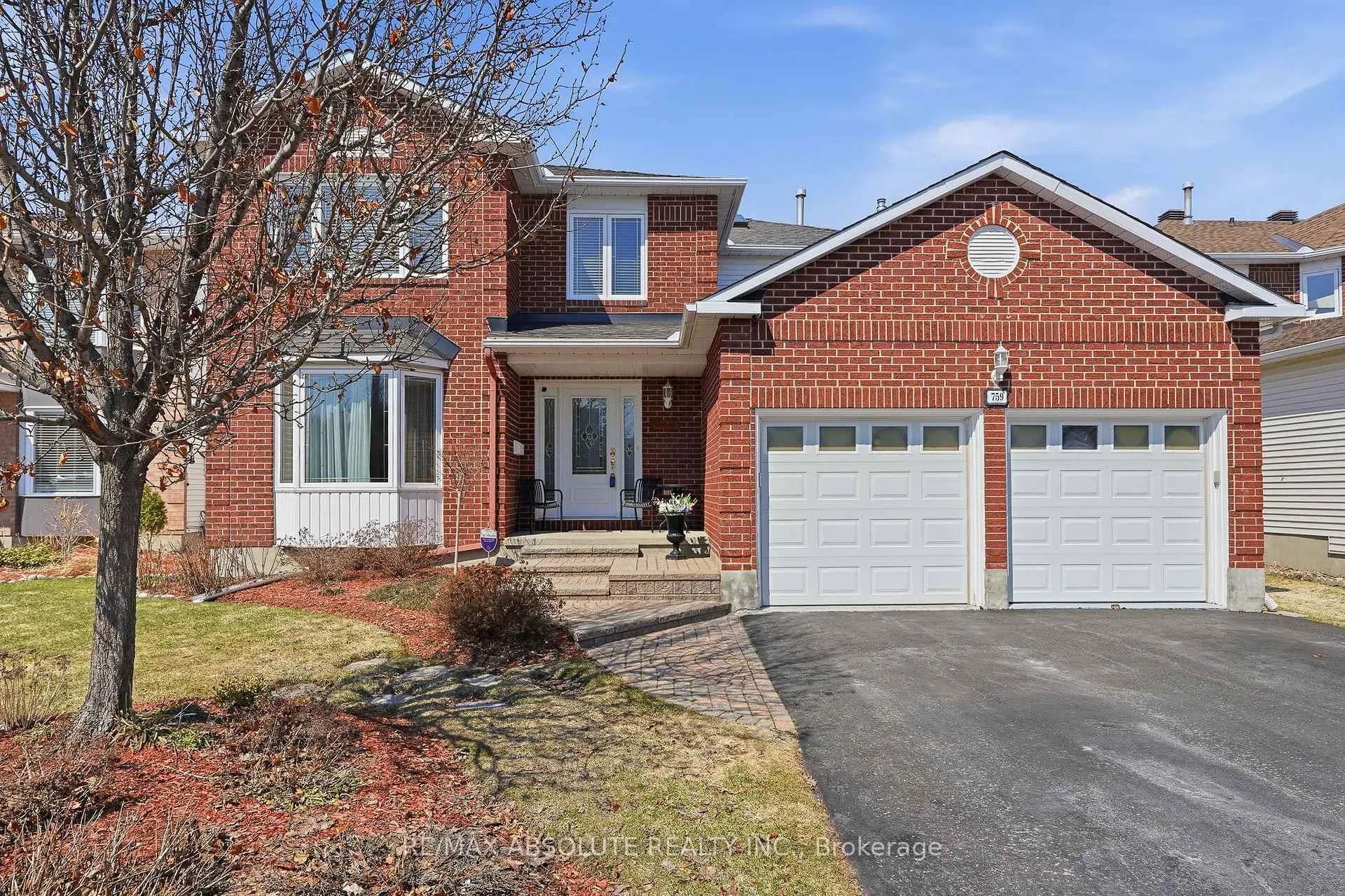 Photo 1 of 759 Montcrest Drive, Ottawa, Fallingbrook/Ridgemount — HOMEH