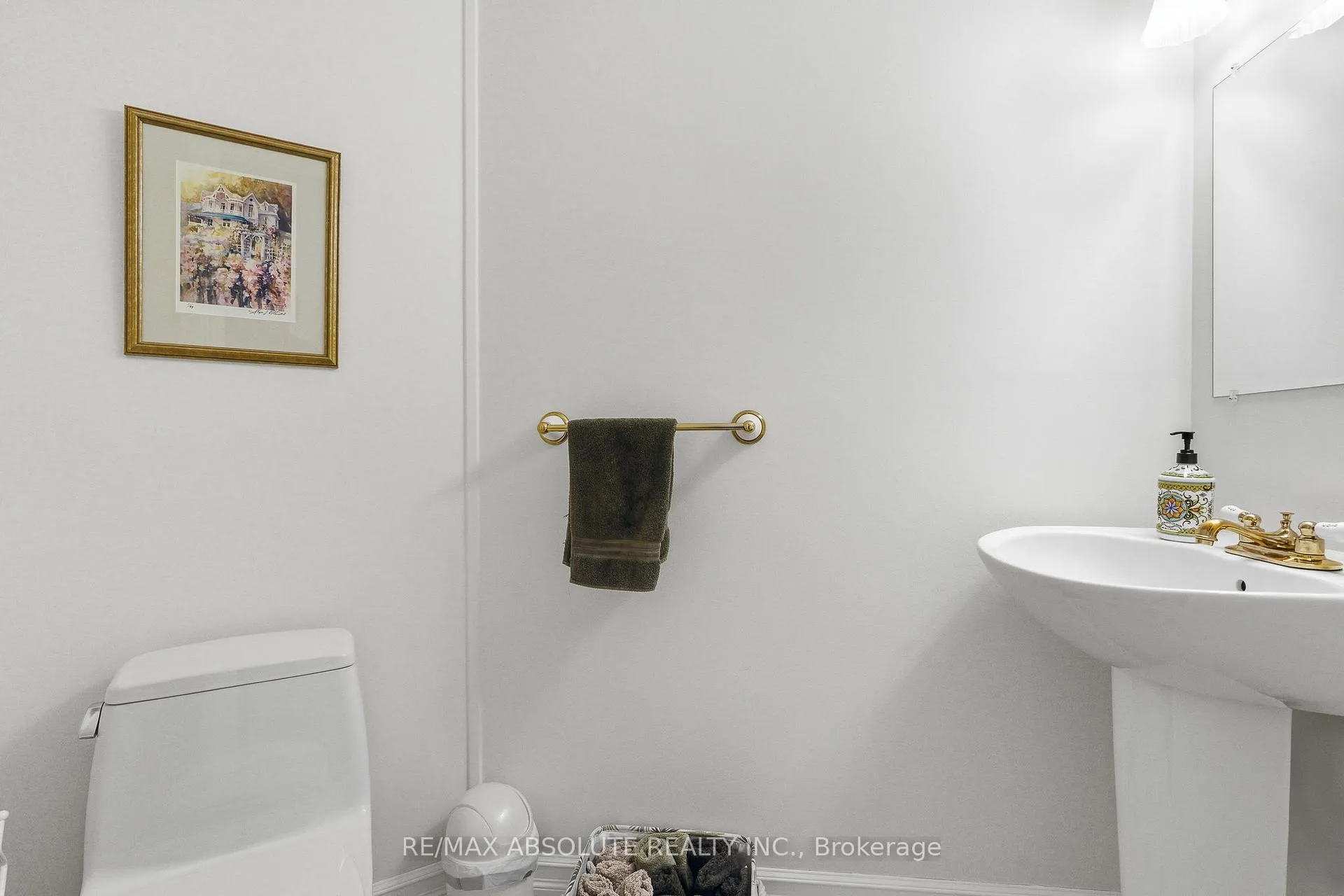 Photo 17 of 759 Montcrest Drive, Ottawa, Fallingbrook/Ridgemount — HOMEH