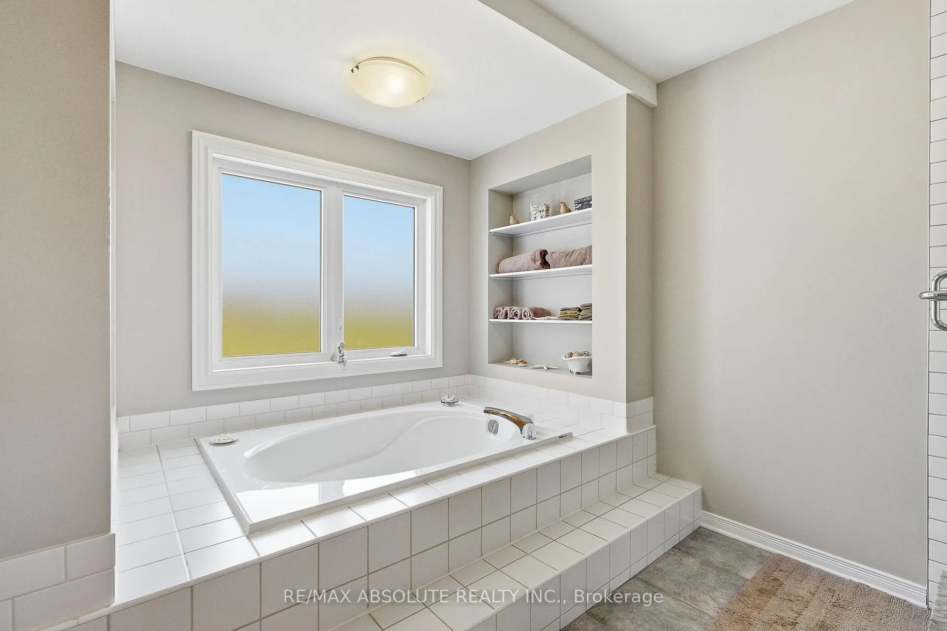 Photo 23 of 759 Montcrest Drive, Ottawa, Fallingbrook/Ridgemount — HOMEH
