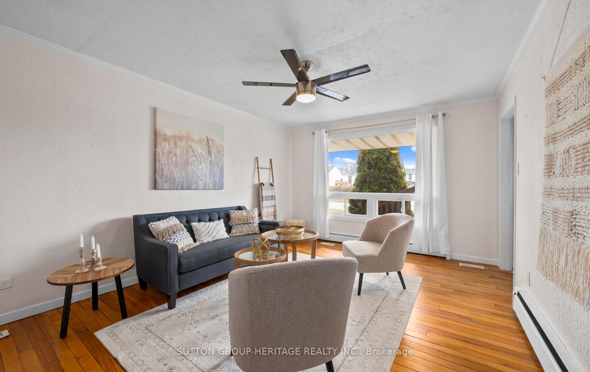 Photo 6 of 20 Mary Street, Ajax, Central — HOMEH