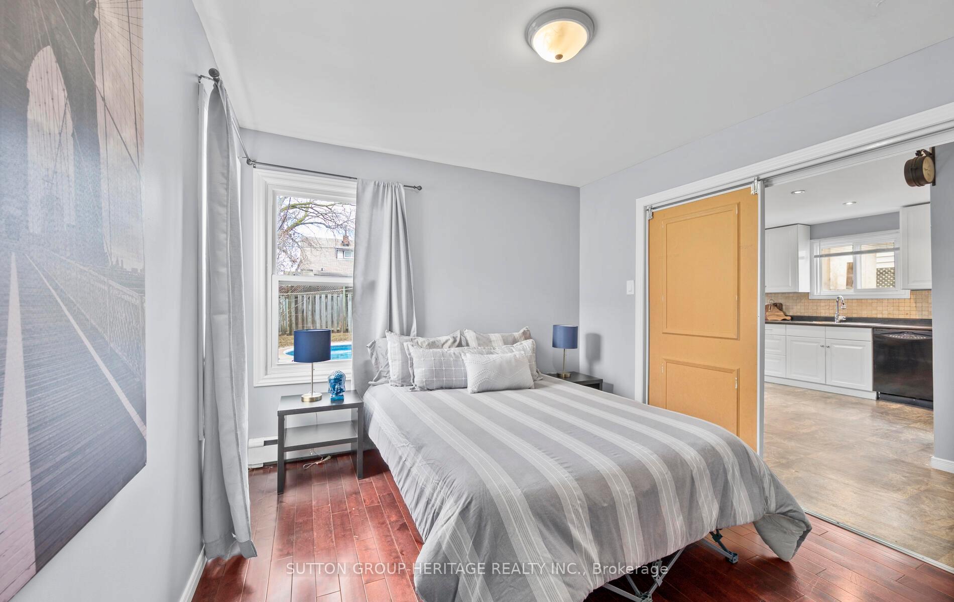 Photo 11 of 20 Mary Street, Ajax, Central — HOMEH