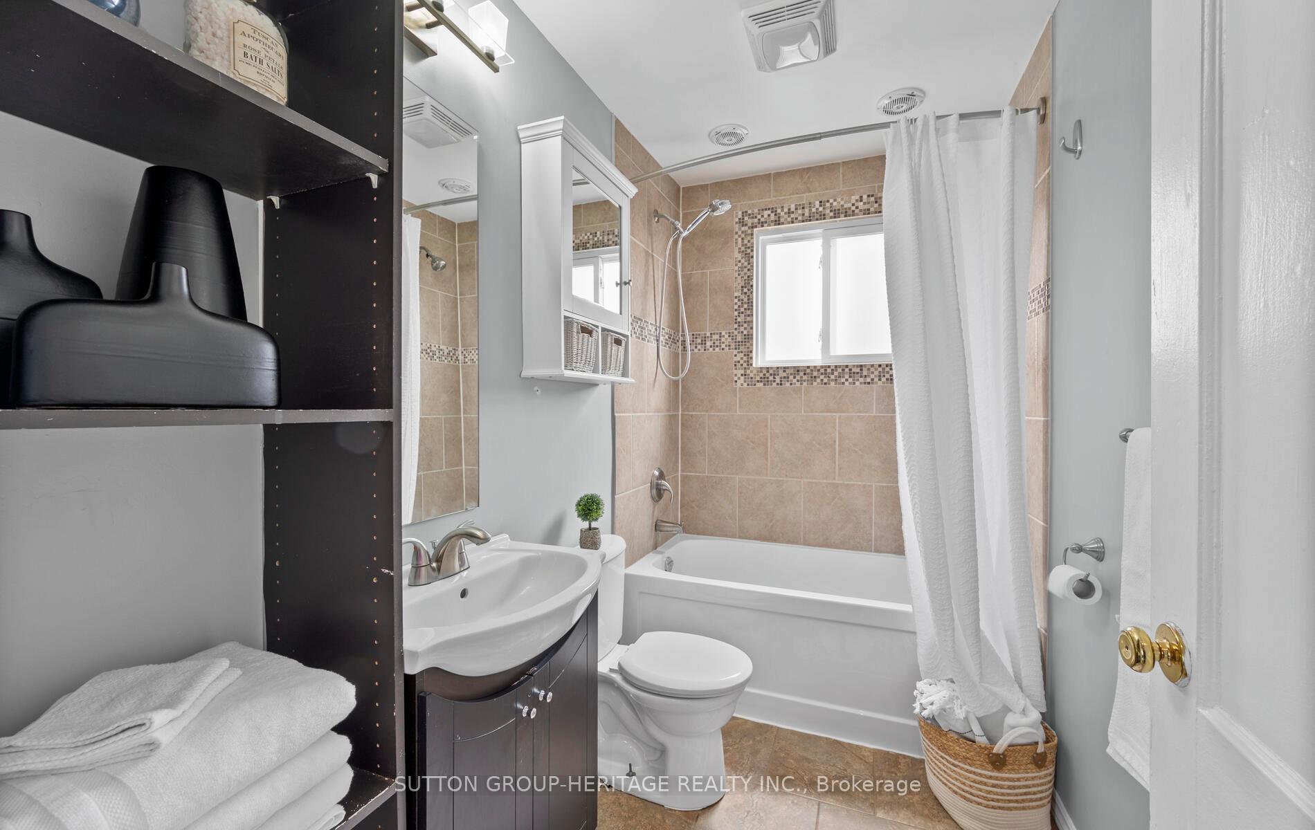 Photo 15 of 20 Mary Street, Ajax, Central — HOMEH