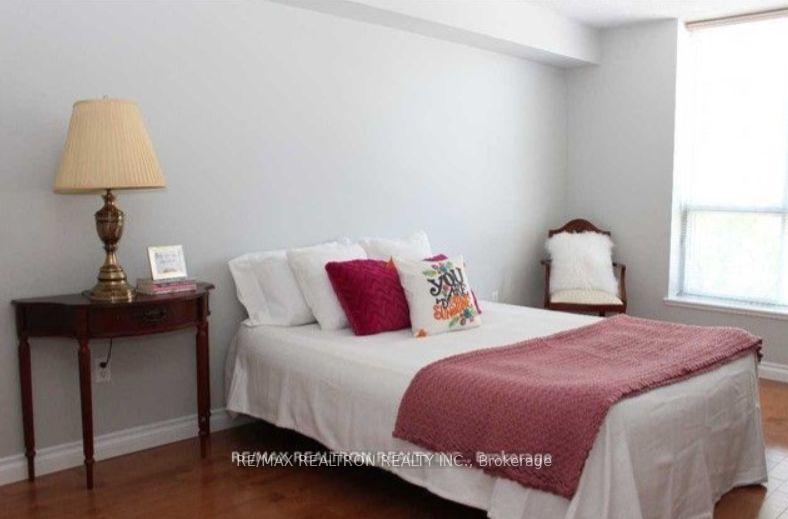 Photo 4 of Unit 313, 11 Thorncliffe Park Drive, Toronto, Thorncliffe Park — HOMEH