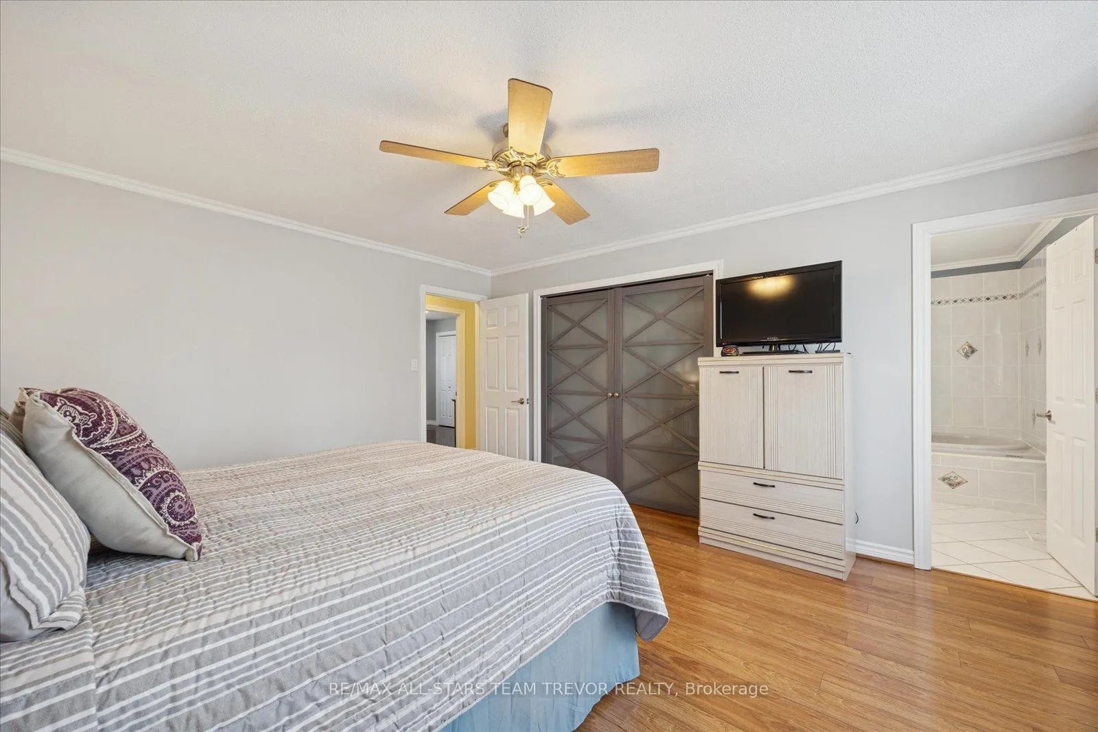 Photo 14 of 52 Beaverdale Crescent, Georgina, Pefferlaw — HOMEH