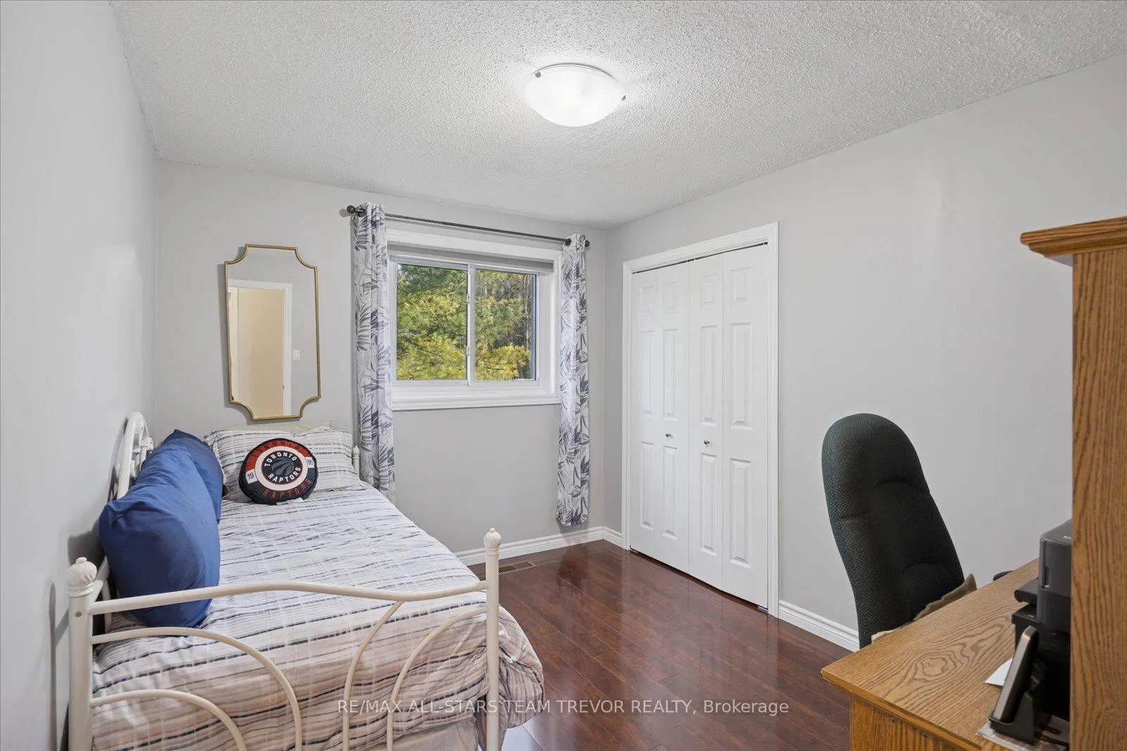 Photo 18 of 52 Beaverdale Crescent, Georgina, Pefferlaw — HOMEH