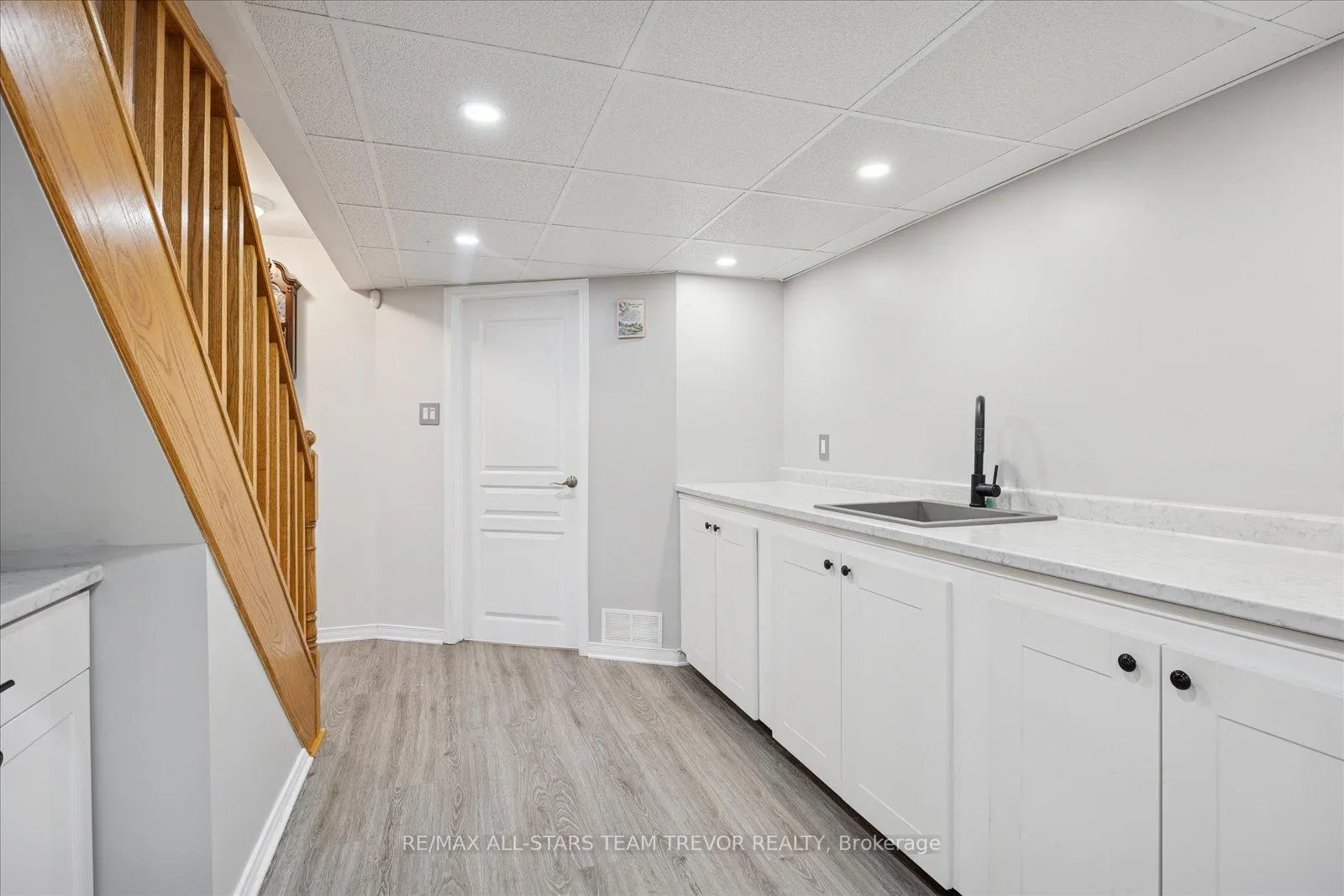 Photo 21 of 52 Beaverdale Crescent, Georgina, Pefferlaw — HOMEH