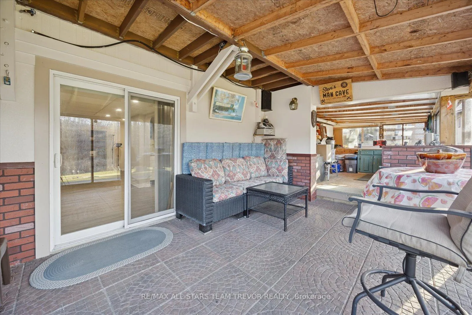 Photo 34 of 52 Beaverdale Crescent, Georgina, Pefferlaw — HOMEH