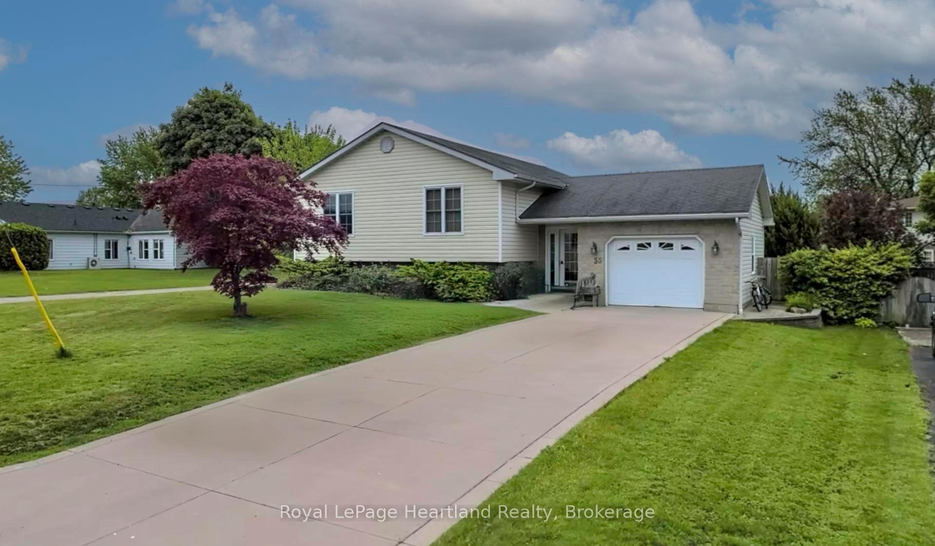 Photo 1 of 35 Bennett Street W, Goderich, Goderich (Town) — HOMEH