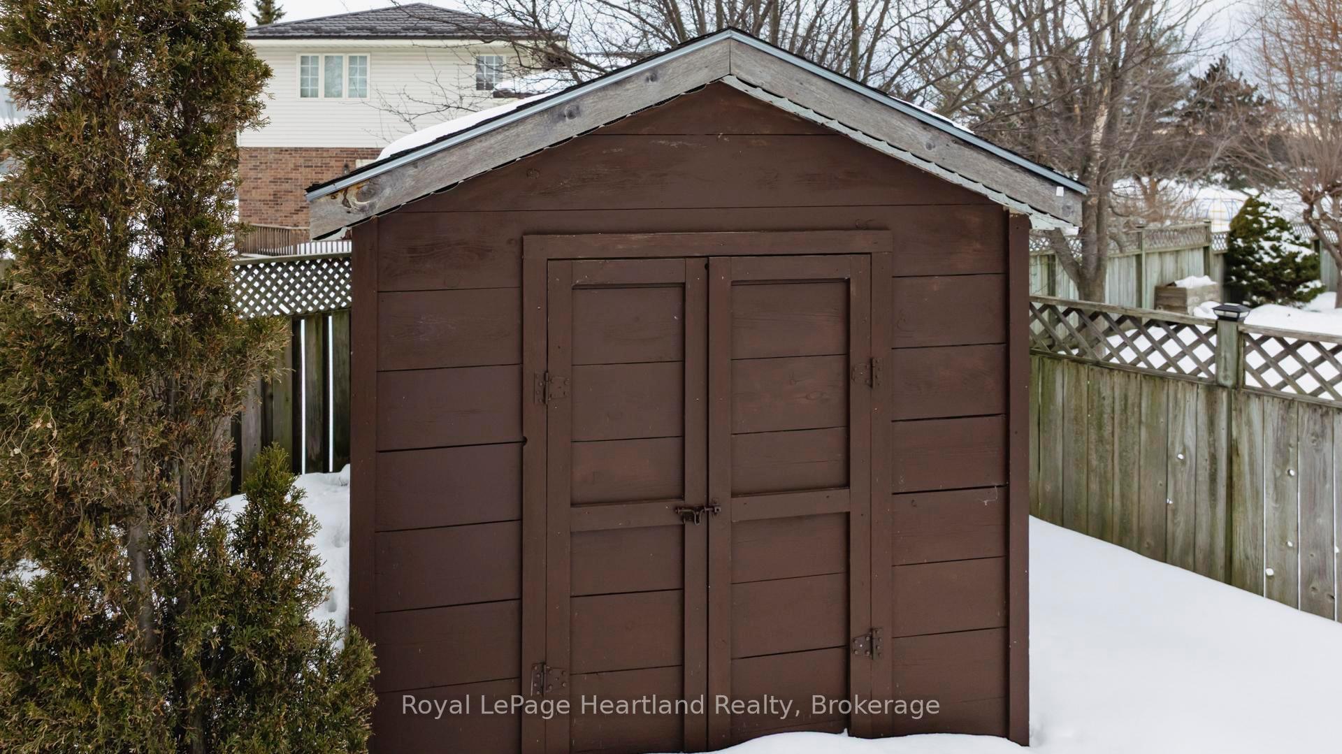 Photo 43 of 35 Bennett Street W, Goderich, Goderich (Town) — HOMEH