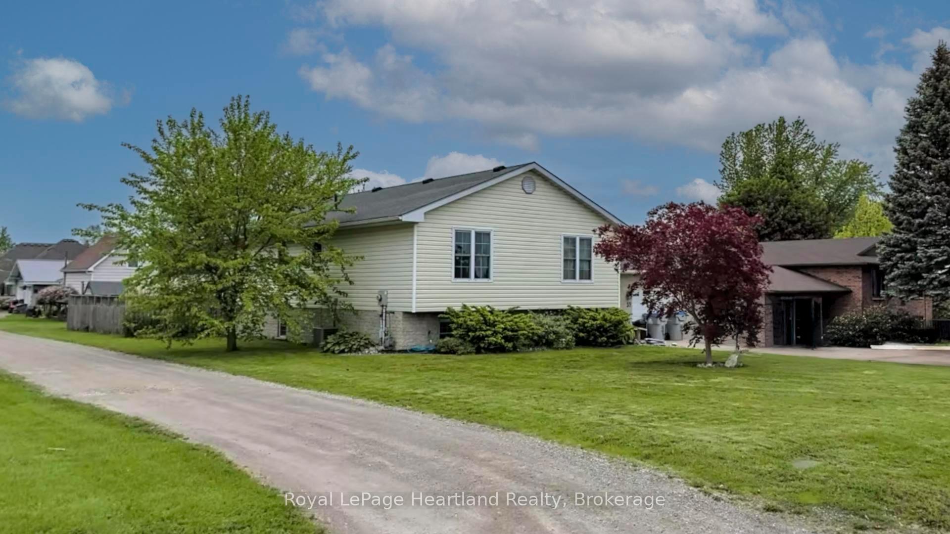 Photo 46 of 35 Bennett Street W, Goderich, Goderich (Town) — HOMEH