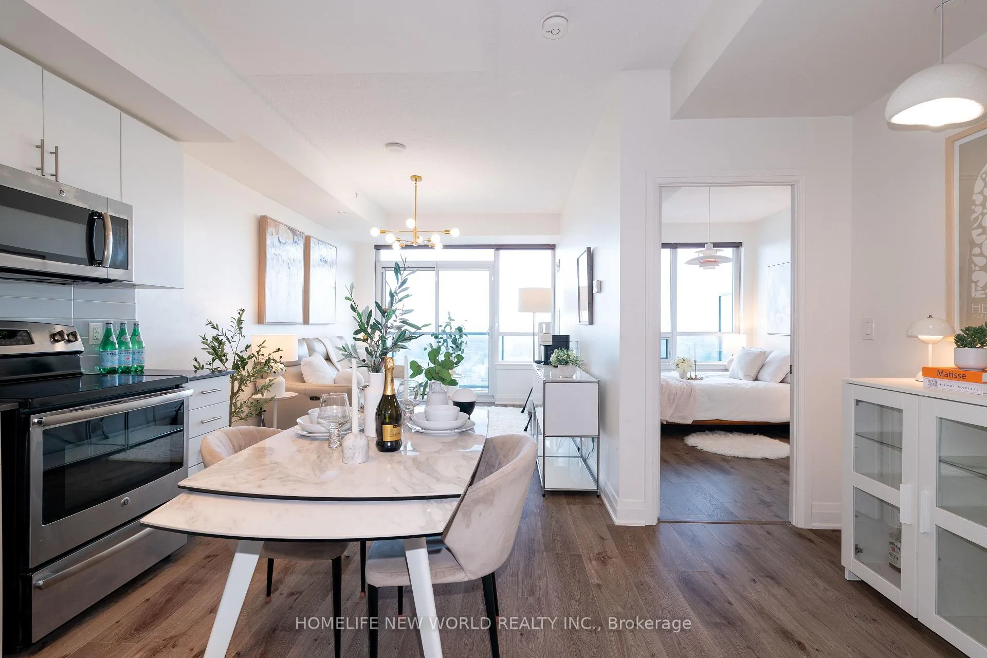 Photo 8 of Unit Ph201, 7165 Yonge Street, Markham, Grandview — HOMEH