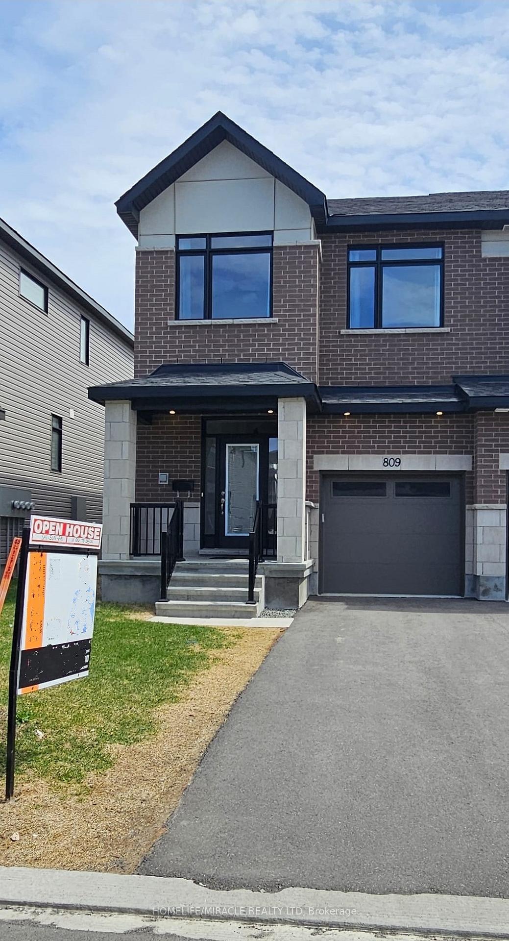 Photo 2 of 809 Mochi Circle, Ottawa, Barrhaven - Heritage Park — HOMEH