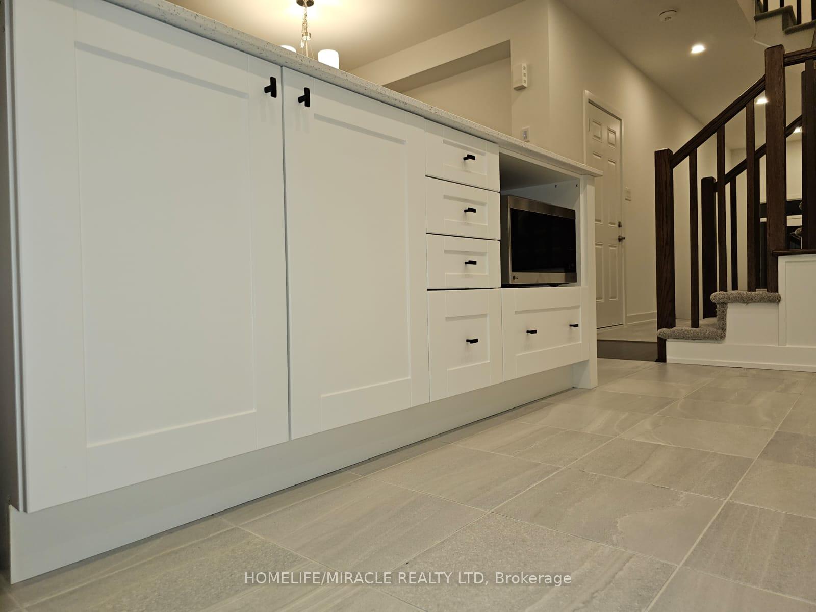 Photo 5 of 809 Mochi Circle, Ottawa, Barrhaven - Heritage Park — HOMEH
