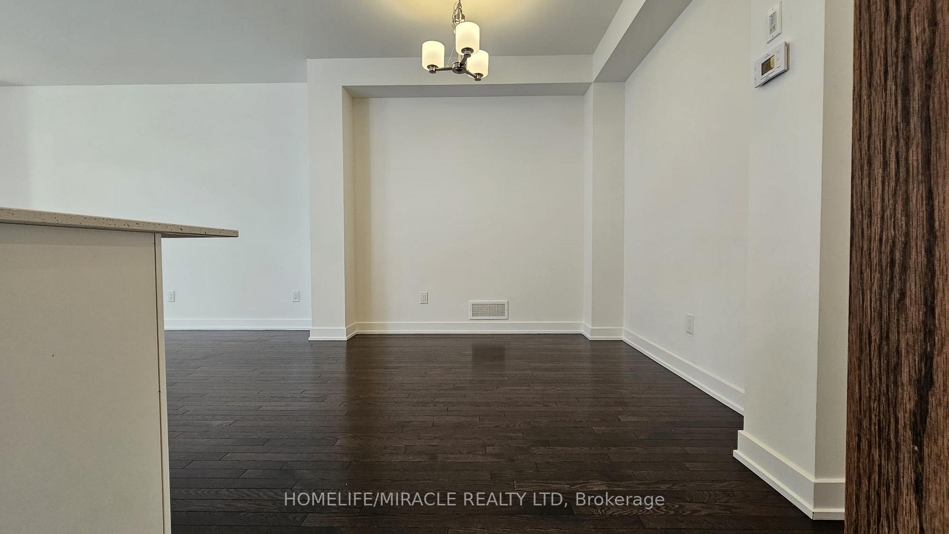 Photo 18 of 809 Mochi Circle, Ottawa, Barrhaven - Heritage Park — HOMEH