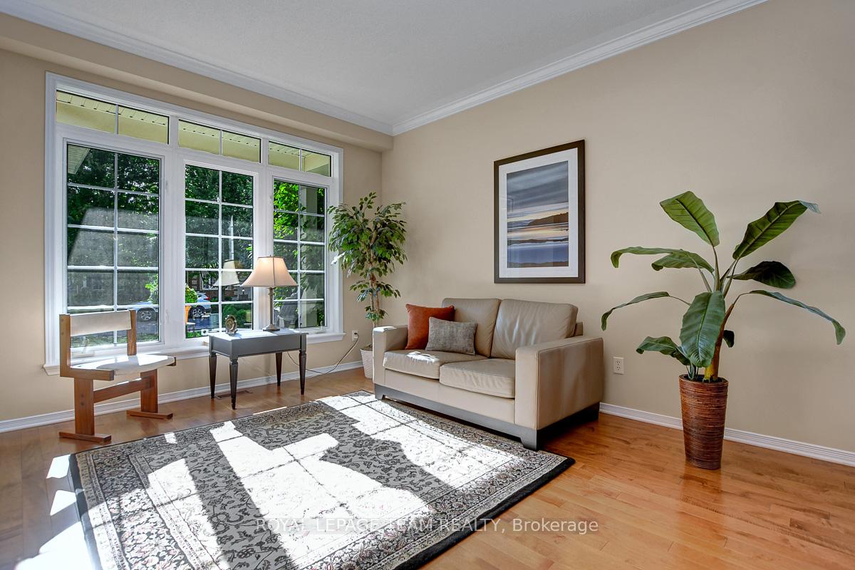 Photo 8 of 34 Calderwood Way, Ottawa, Barrhaven - Stonebridge — HOMEH