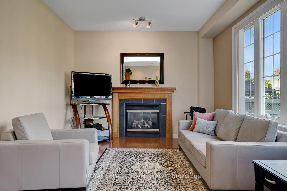 Photo 14 of 34 Calderwood Way, Ottawa, Barrhaven - Stonebridge — HOMEH