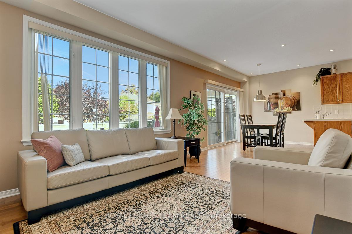 Photo 15 of 34 Calderwood Way, Ottawa, Barrhaven - Stonebridge — HOMEH