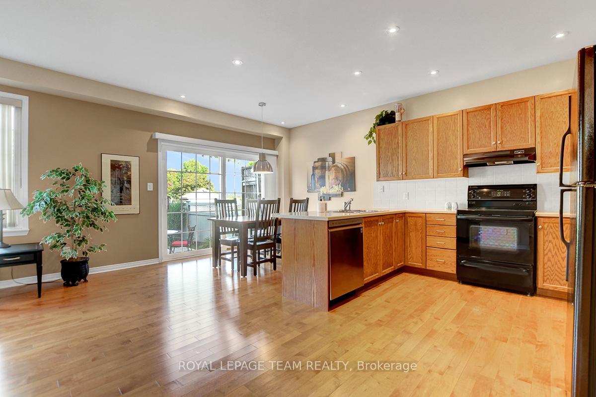 Photo 18 of 34 Calderwood Way, Ottawa, Barrhaven - Stonebridge — HOMEH