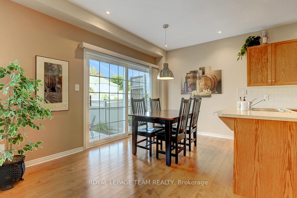 Photo 20 of 34 Calderwood Way, Ottawa, Barrhaven - Stonebridge — HOMEH