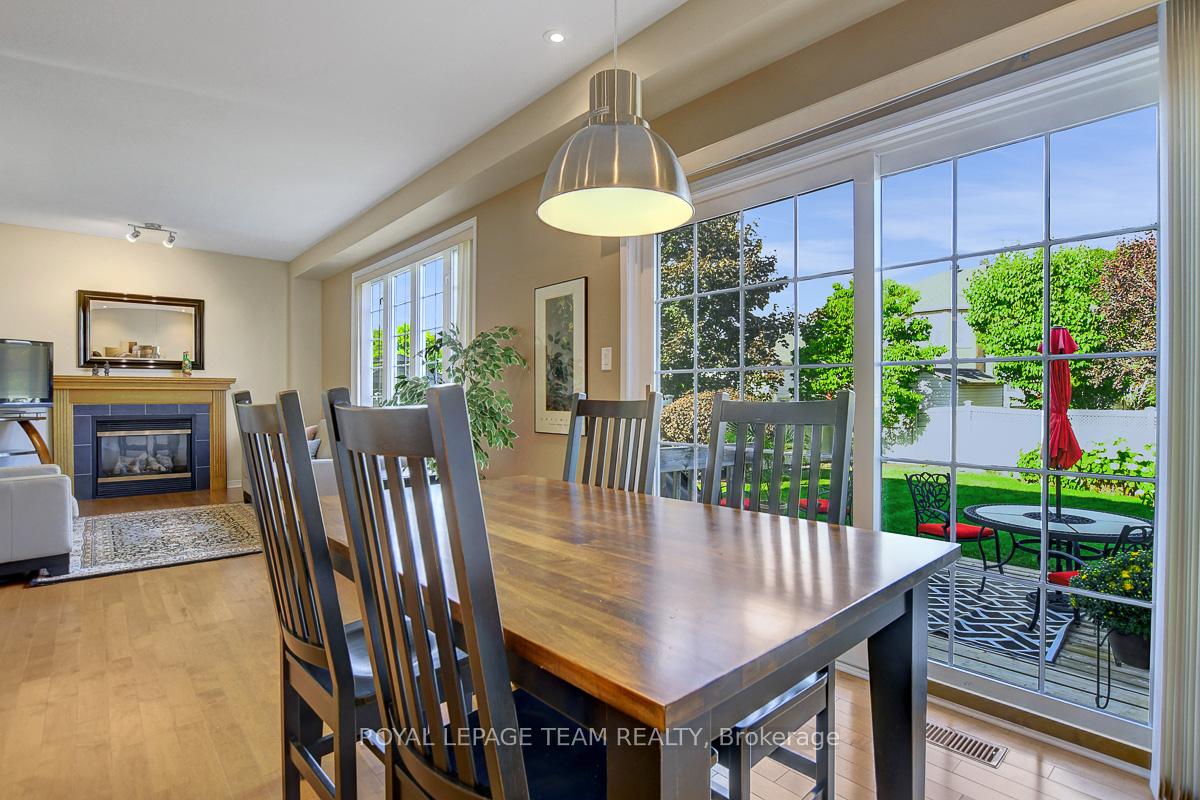 Photo 22 of 34 Calderwood Way, Ottawa, Barrhaven - Stonebridge — HOMEH