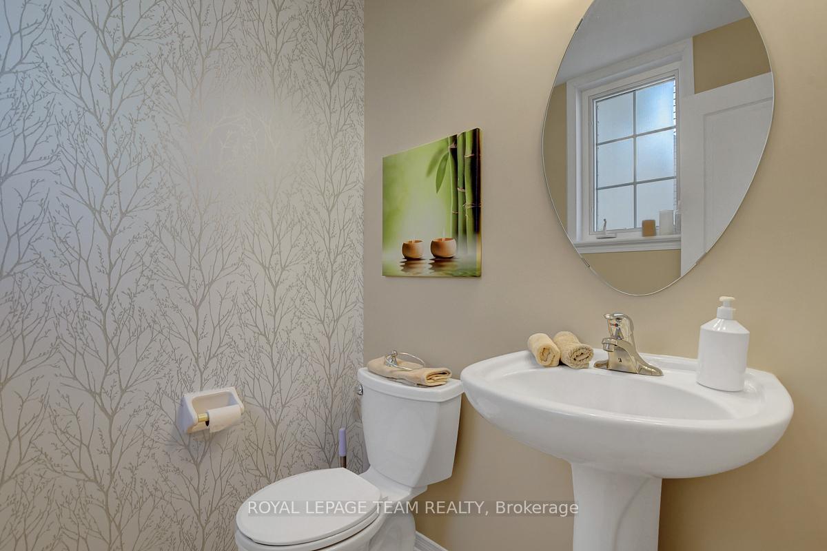 Photo 23 of 34 Calderwood Way, Ottawa, Barrhaven - Stonebridge — HOMEH
