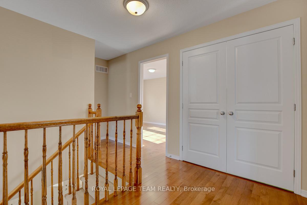 Photo 25 of 34 Calderwood Way, Ottawa, Barrhaven - Stonebridge — HOMEH