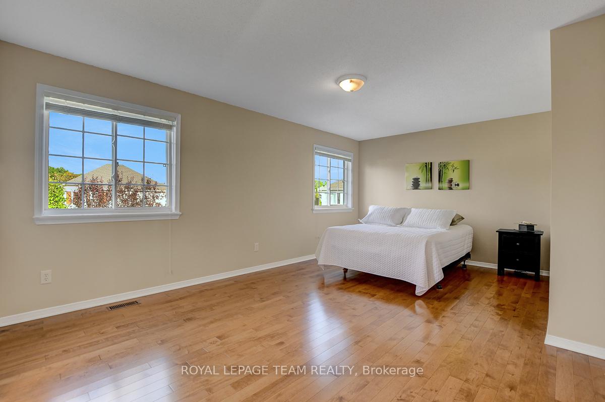 Photo 26 of 34 Calderwood Way, Ottawa, Barrhaven - Stonebridge — HOMEH