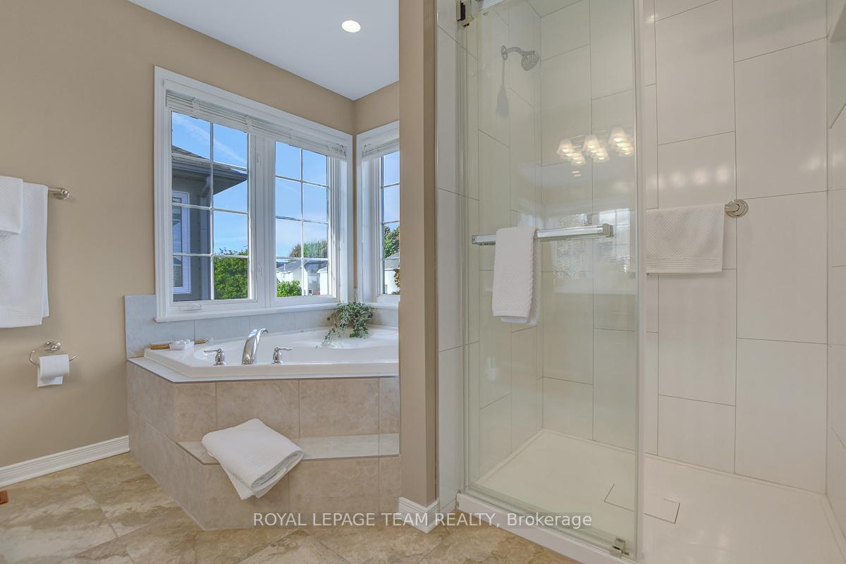 Photo 29 of 34 Calderwood Way, Ottawa, Barrhaven - Stonebridge — HOMEH