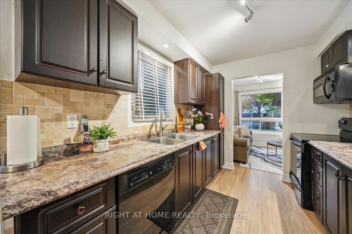 Photo 7 of 64 Hart Boulevard, Clarington, Newcastle — HOMEH