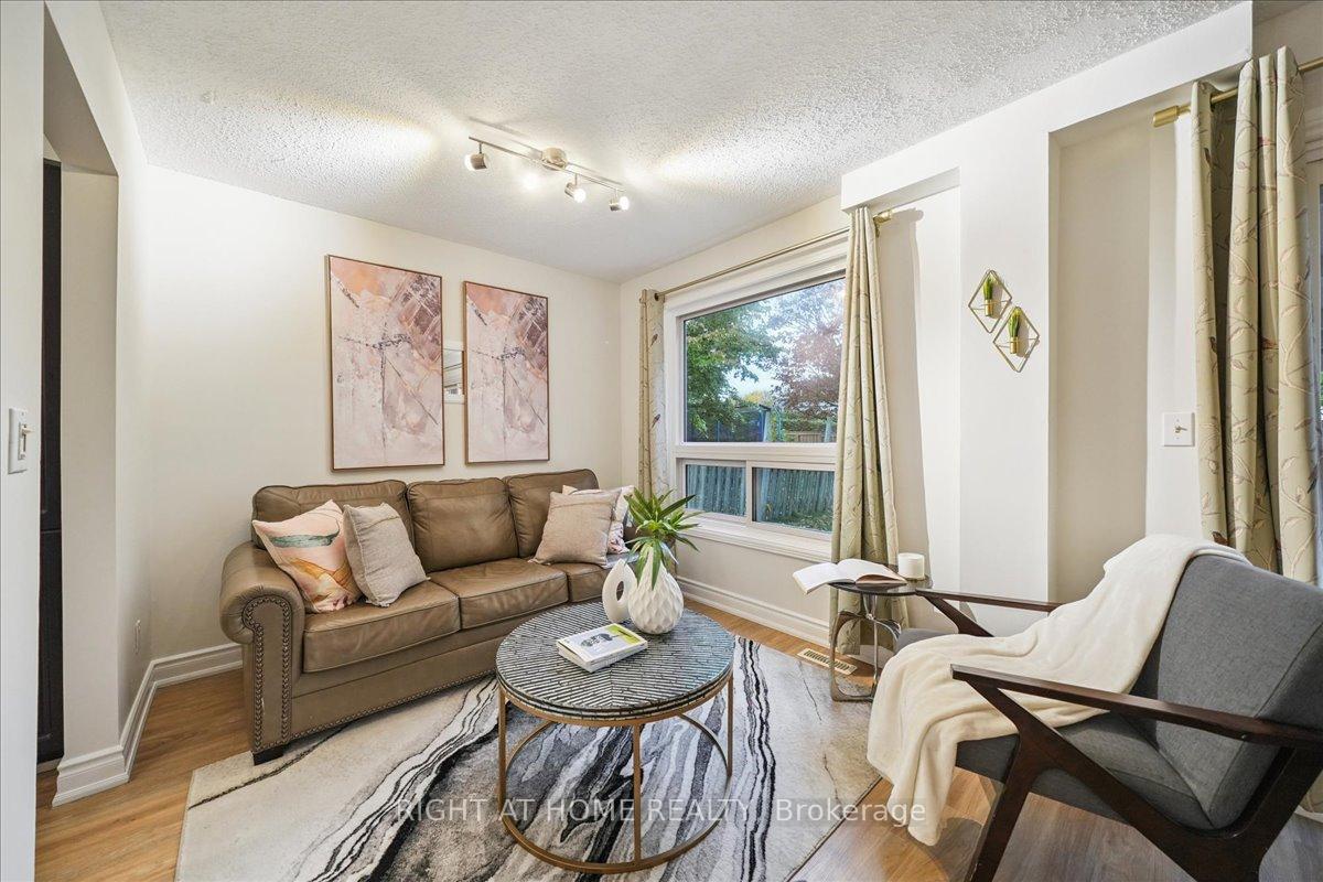 Photo 11 of 64 Hart Boulevard, Clarington, Newcastle — HOMEH