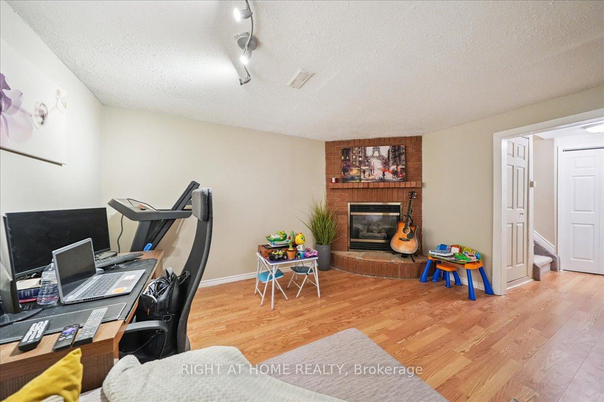 Photo 29 of 64 Hart Boulevard, Clarington, Newcastle — HOMEH