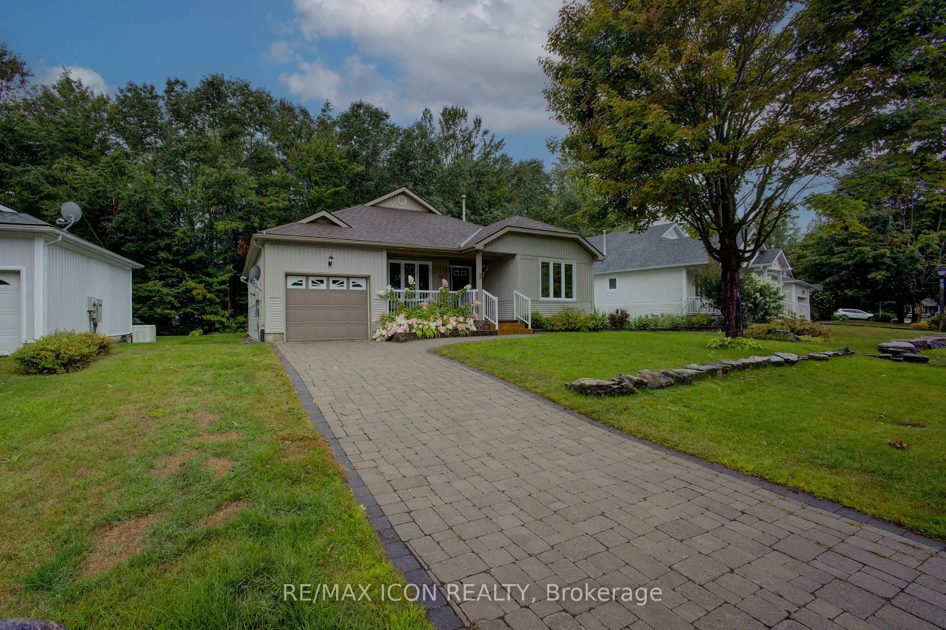 Photo 4 of 54 Springwood Crescent, Gravenhurst, Muskoka (S) — HOMEH