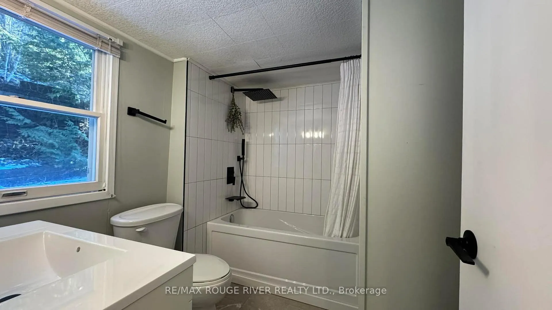 Photo 16 of Unit 200, 5248 King Road, Hamilton Township, Rural Hamilton — HOMEH