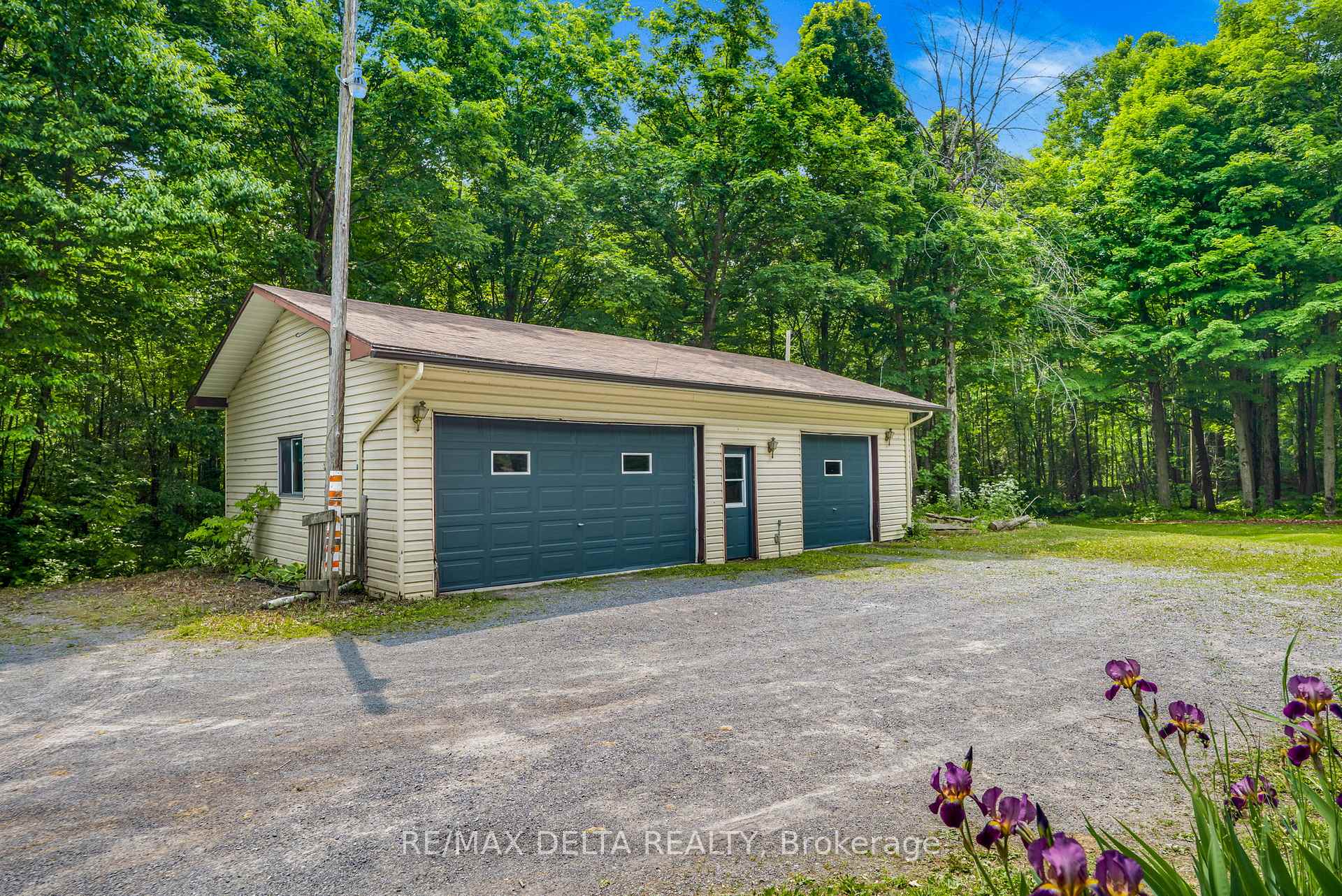 Photo 5 of 1520 Ridge Road, Champlain, Champlain Twp — HOMEH