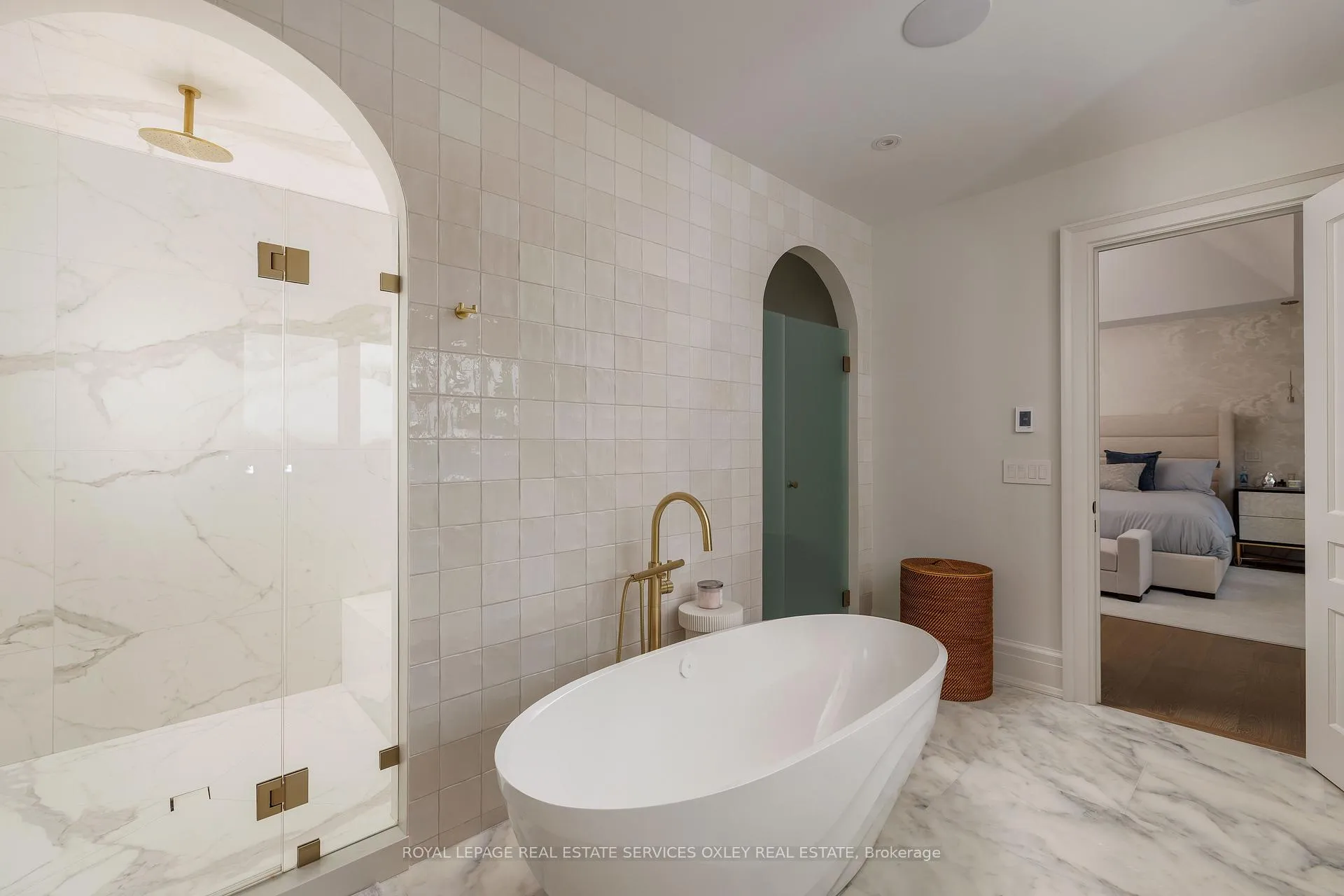 Photo 23 of 482 Cranbrooke Avenue, Toronto, Bedford Park-Nortown — HOMEH