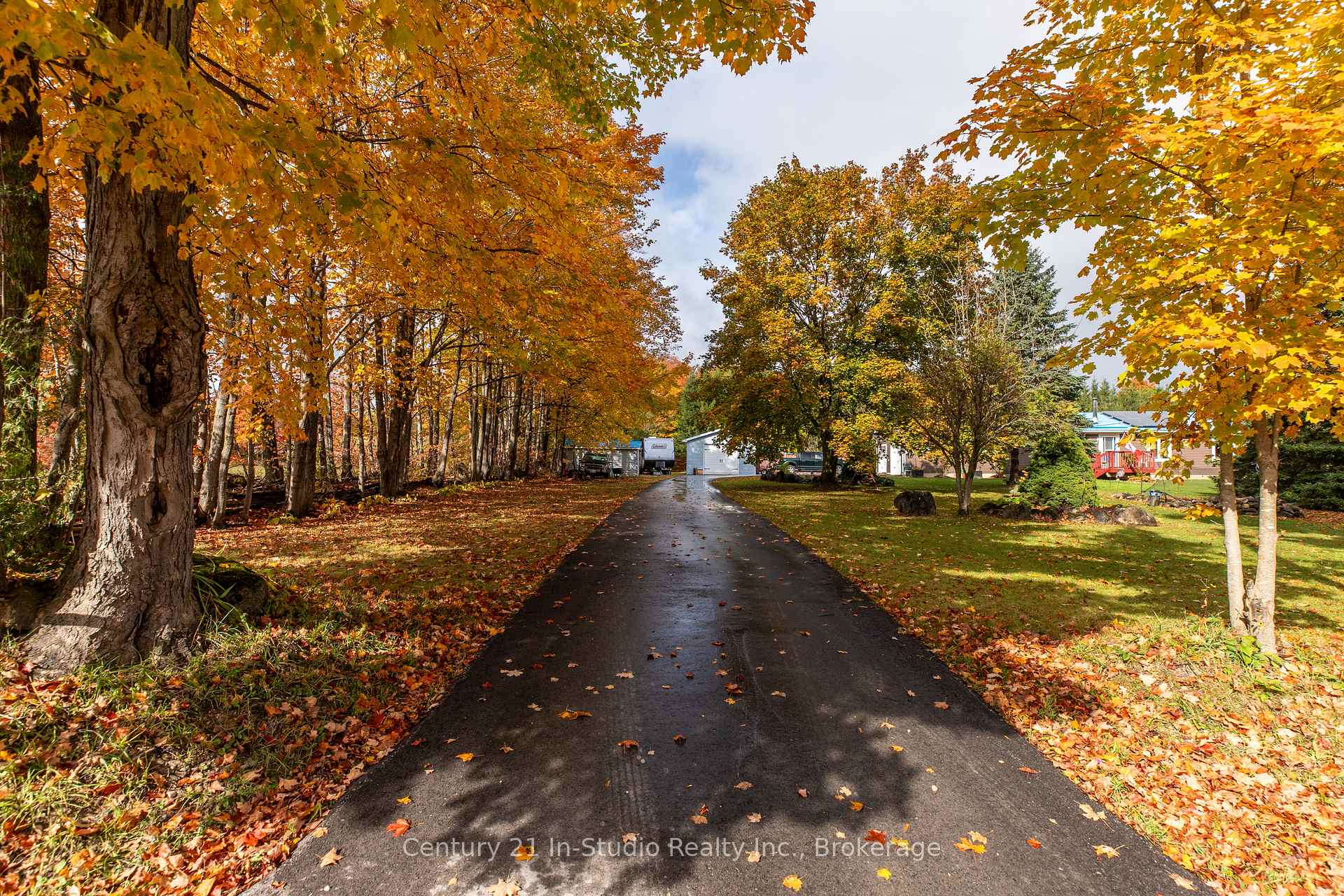 Photo 2 of 582815 Sideroad 9B, Chatsworth — HOMEH