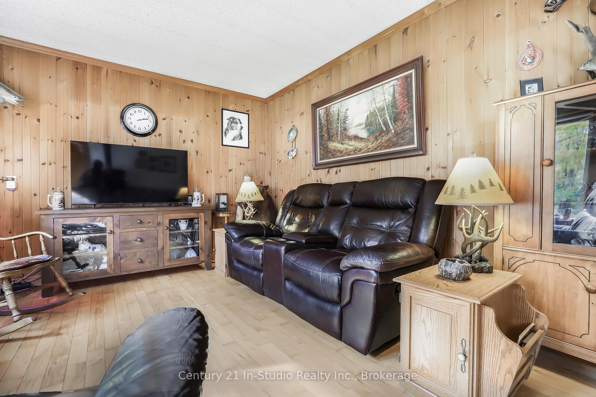 Photo 9 of 582815 Sideroad 9B, Chatsworth — HOMEH