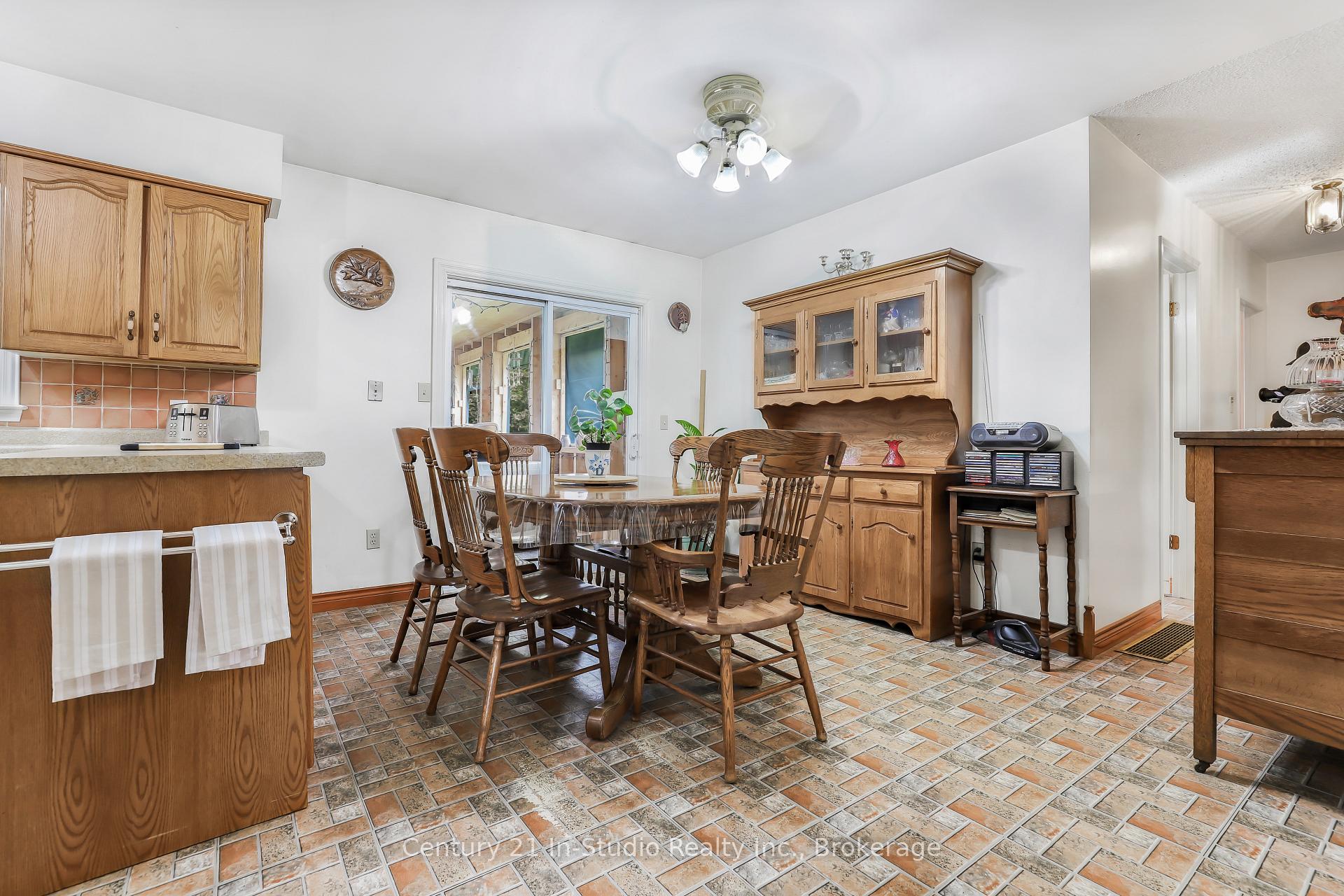 Photo 12 of 582815 Sideroad 9B, Chatsworth — HOMEH