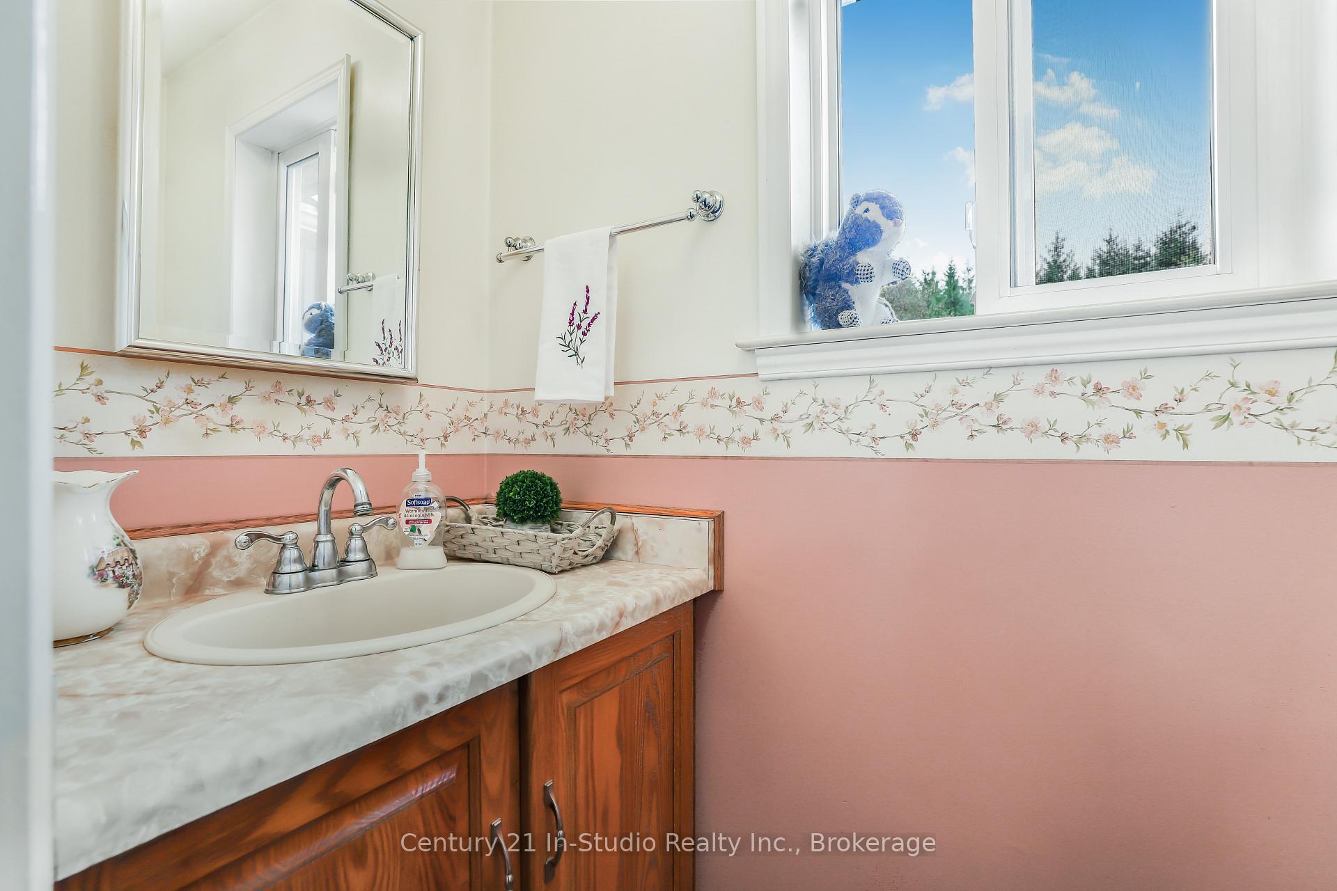 Photo 20 of 582815 Sideroad 9B, Chatsworth — HOMEH