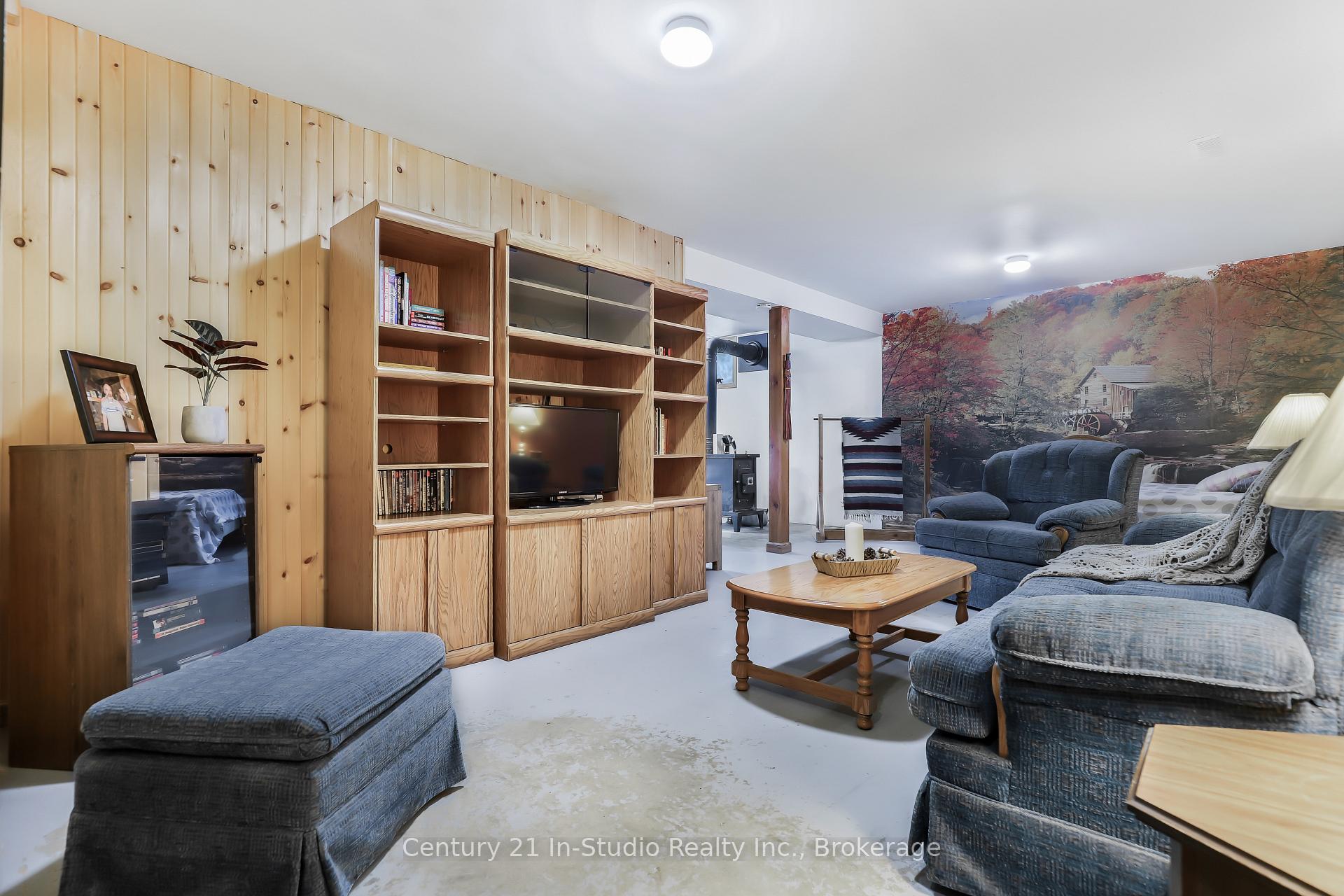 Photo 25 of 582815 Sideroad 9B, Chatsworth — HOMEH