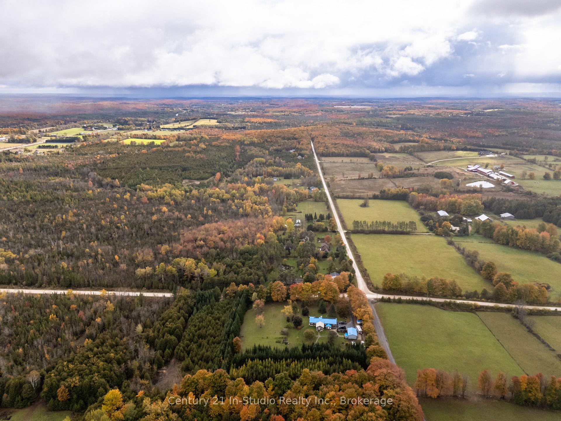 Photo 36 of 582815 Sideroad 9B, Chatsworth — HOMEH