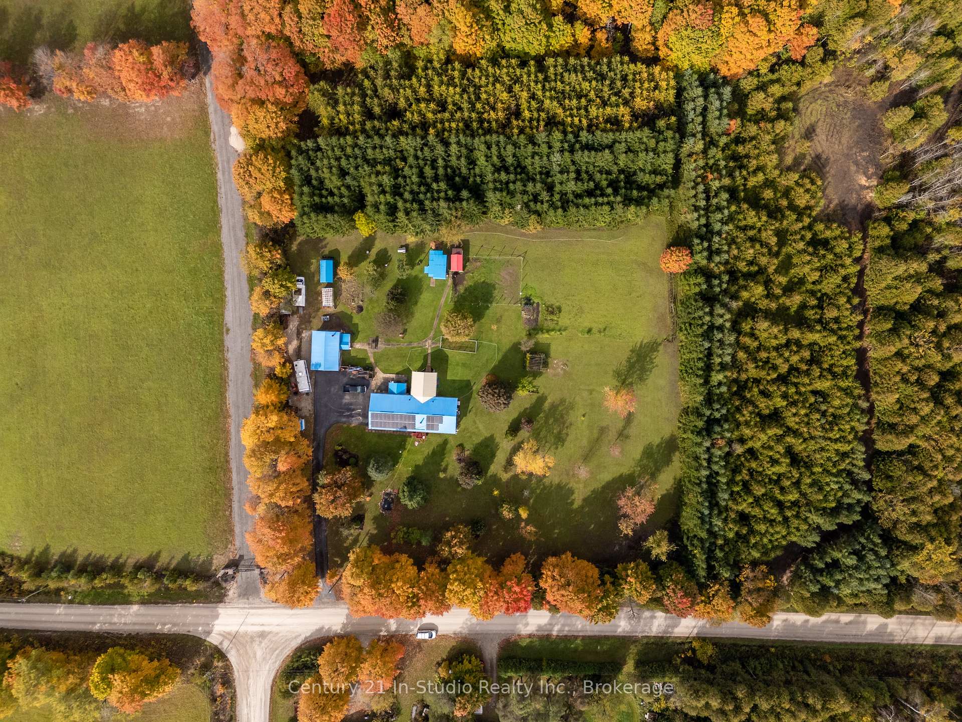 Photo 38 of 582815 Sideroad 9B, Chatsworth — HOMEH