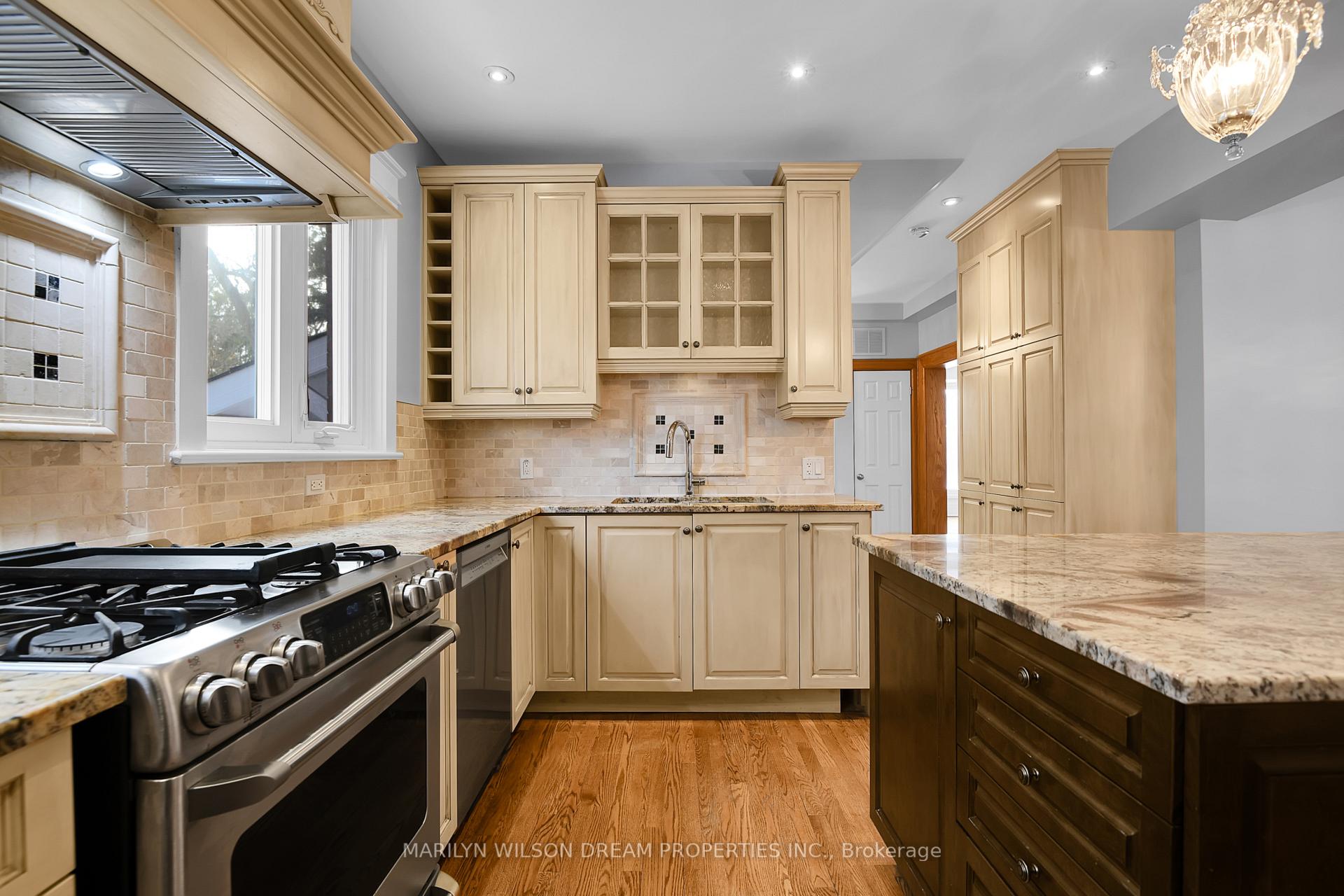 Photo 20 of 560 Queen Elizabeth Drive, Ottawa, Glebe — HOMEH