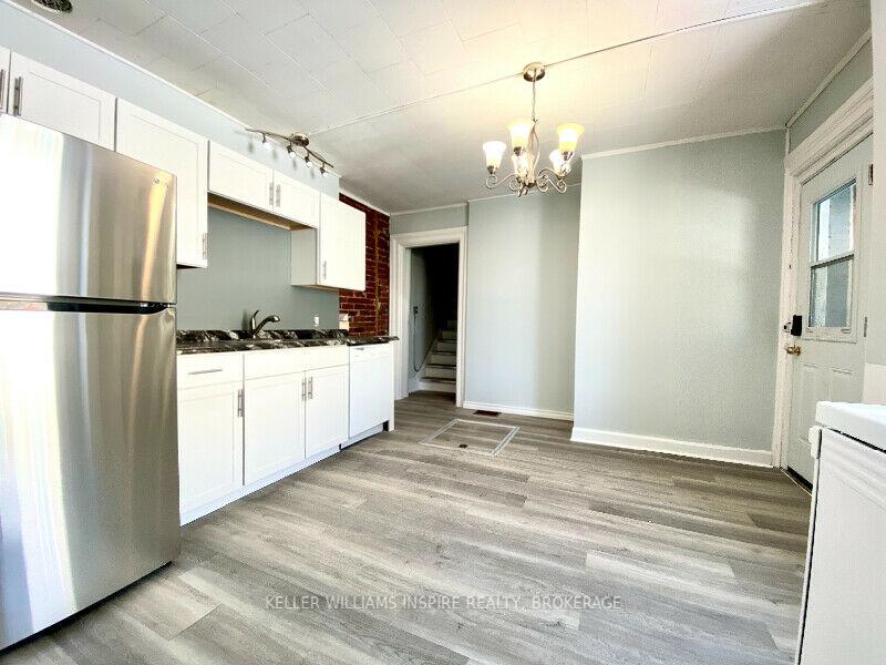 Photo 18 of 31 & 33 Everett Street, Belleville, Belleville Ward — HOMEH